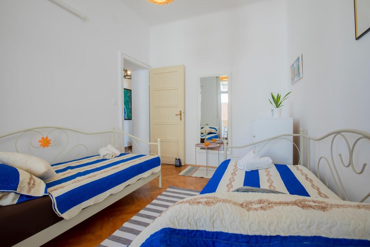Amphitheater Apartment Pula Bagian luar foto