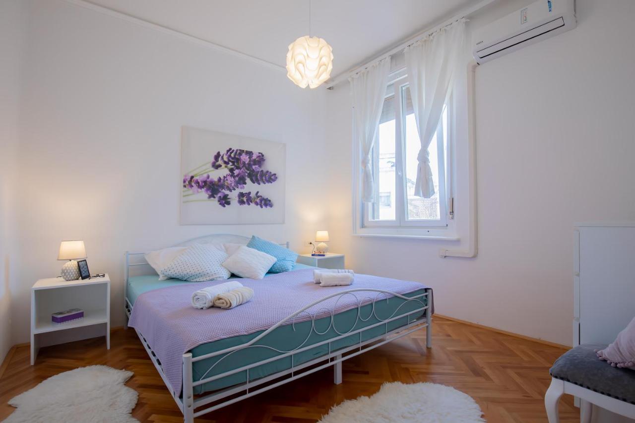 Amphitheater Apartment Pula Bagian luar foto