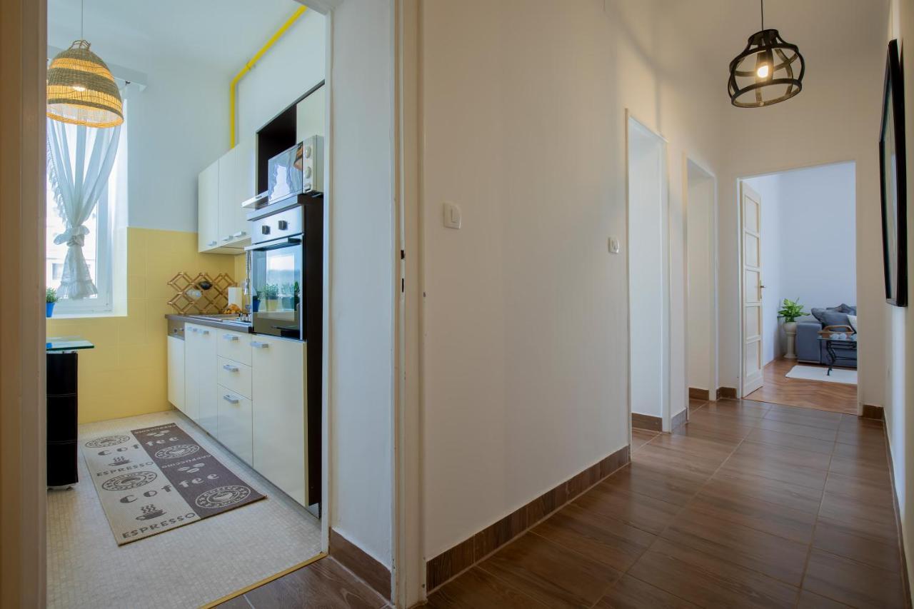Amphitheater Apartment Pula Bagian luar foto